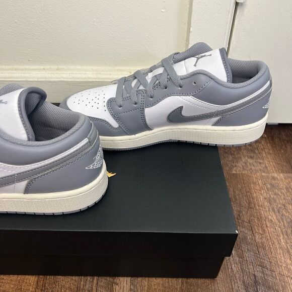 Nike Air Jordan 1 Low Vintage Stealth Grey/White Sneakers Size 6Y/7.5W - Picture 7 of 10